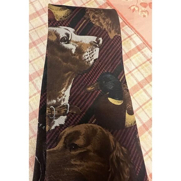 Robert Talbott Hunting Dogs Burgundy Italy Madder Silk Best in Class Necktie - Picture 2 of 9